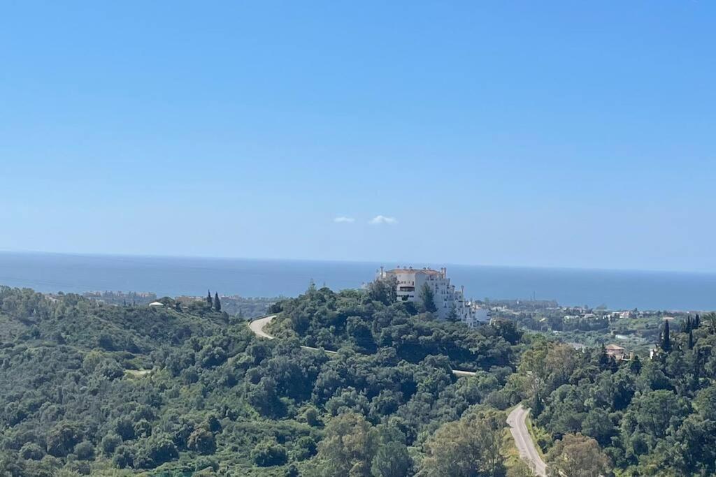 エステポナAtico Con Bonita Vista. En Urbanizacion Privada.!アパートメント エクステリア 写真